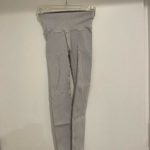 Good American ribbed leggings